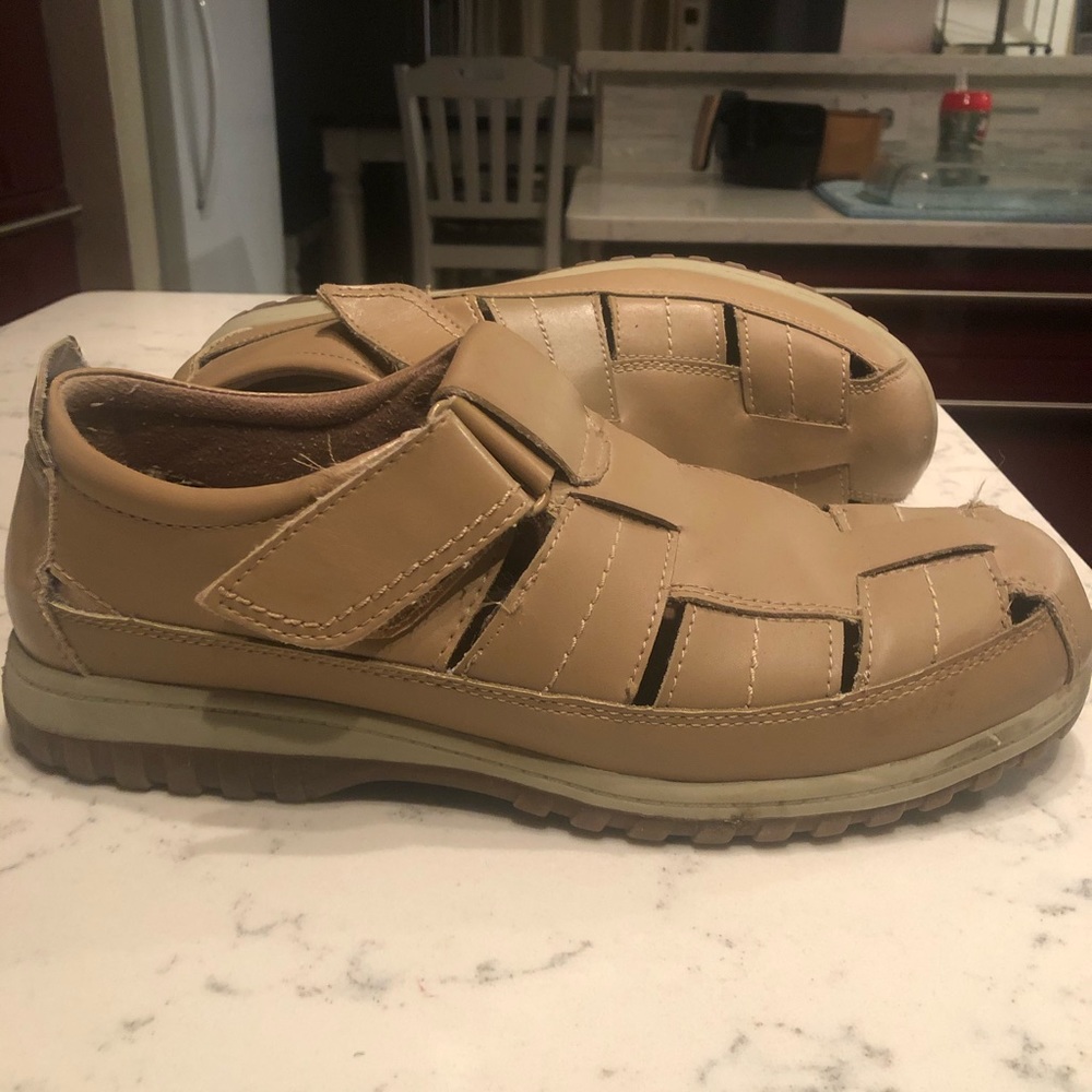 brown Dr.scholl shoes